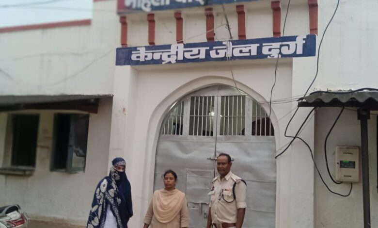 नौकरी लगाने के नाम पर लाखों की ठगी, फर्जी नियुक्ति पत्र देने वाली महिला गिरफ्तार नौकरी लगाने के नाम पर लाखों की ठगी, फर्जी नियुक्ति पत्र देने वाली महिला गिरफ्तार