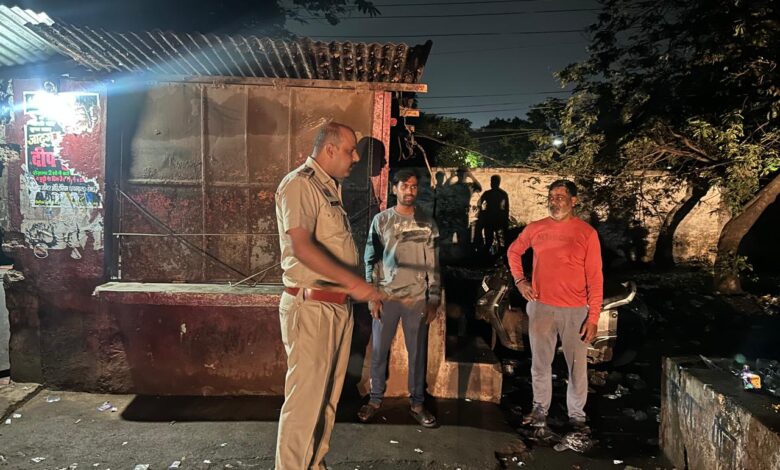 सार्वजनिक स्थानों पर शराब सेवन और अड्डेबाजी के खिलाफ अभियान, 92 लोगों पर आबकारी एक्ट में कार्रवाई सार्वजनिक स्थानों पर शराब सेवन और अड्डेबाजी के खिलाफ अभियान, 92 लोगों पर आबकारी एक्ट में कार्रवाई