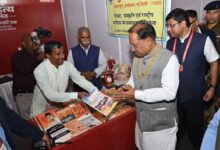 गणतंत्र के अमृतकाल में साहित्य उत्सव का आयोजन हमारी समृद्ध सांस्कृतिक चेतना का प्रतीक: मुख्यमंत्री श्री विष्णु देव साय गणतंत्र के अमृतकाल में साहित्य उत्सव का आयोजन हमारी समृद्ध सांस्कृतिक चेतना का प्रतीक: मुख्यमंत्री श्री विष्णु देव साय